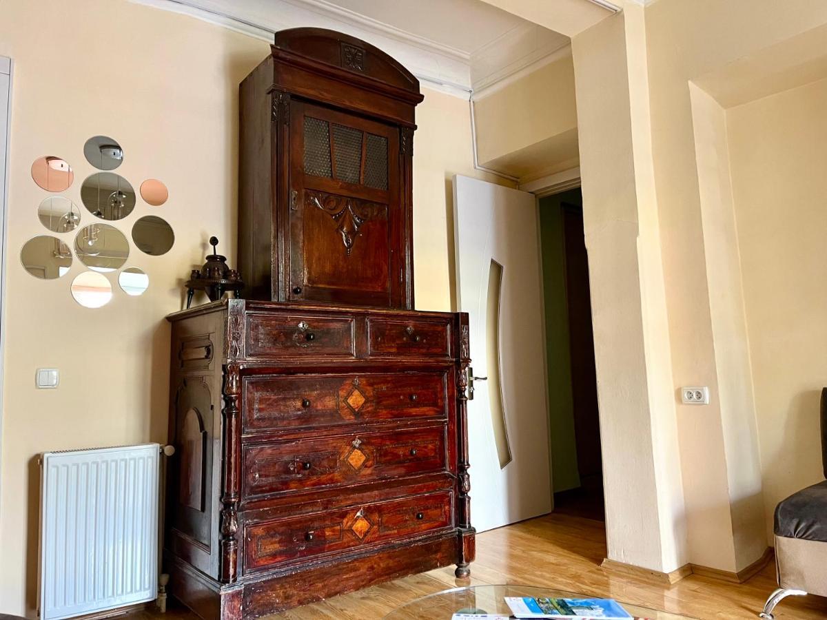 Apartment In Old Tbilisi Orbeliani Square Eksteriør bilde