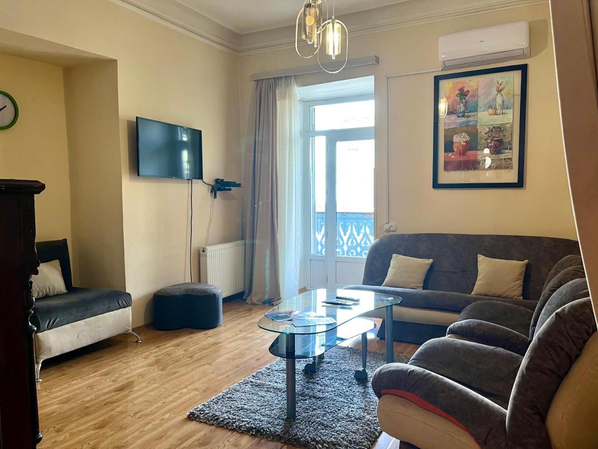 Apartment In Old Tbilisi Orbeliani Square Eksteriør bilde